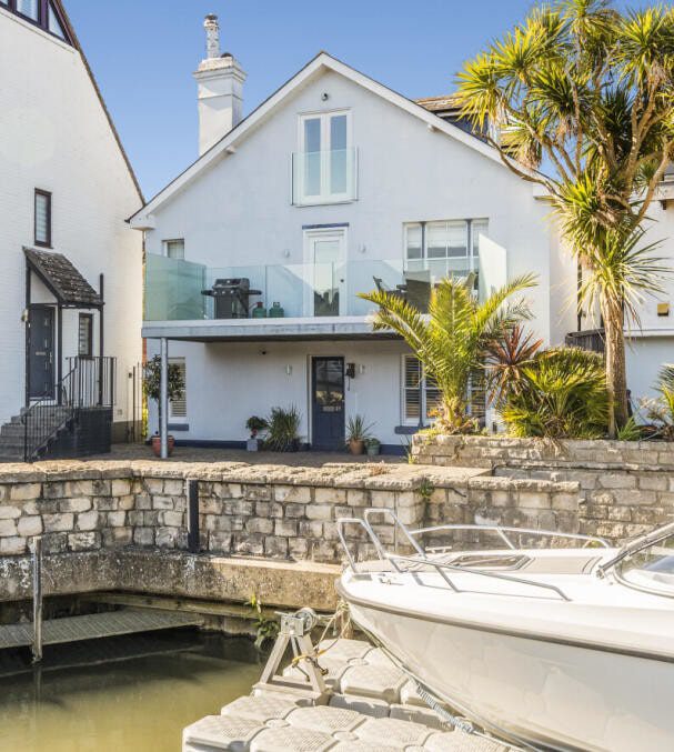 avon wharf - christchurch